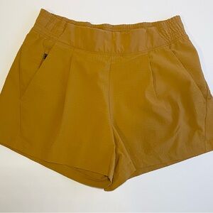 Athleta Textured Brooklyn Athletic Shorts